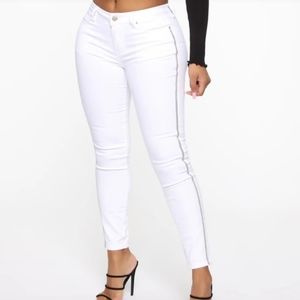 White Fashion Nova SkinnyJeans